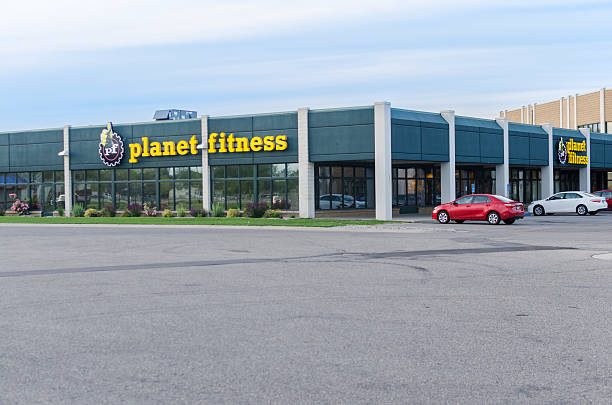 Is planet fitness open on thanksgiving?